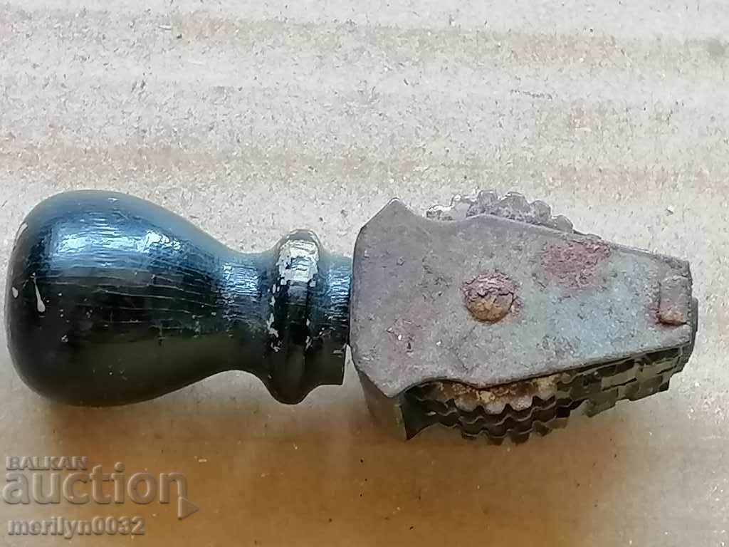 Delivery of Wet seal printing was last used in July 1950 Delivery of Wet seal printing was last used in July 1950