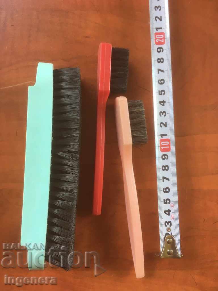 Licitație PERII PENTRU UNGERE ȘI LUSTRUIRE A ÎNCĂLȚĂMINTEI RETRO NOI BULGARIA