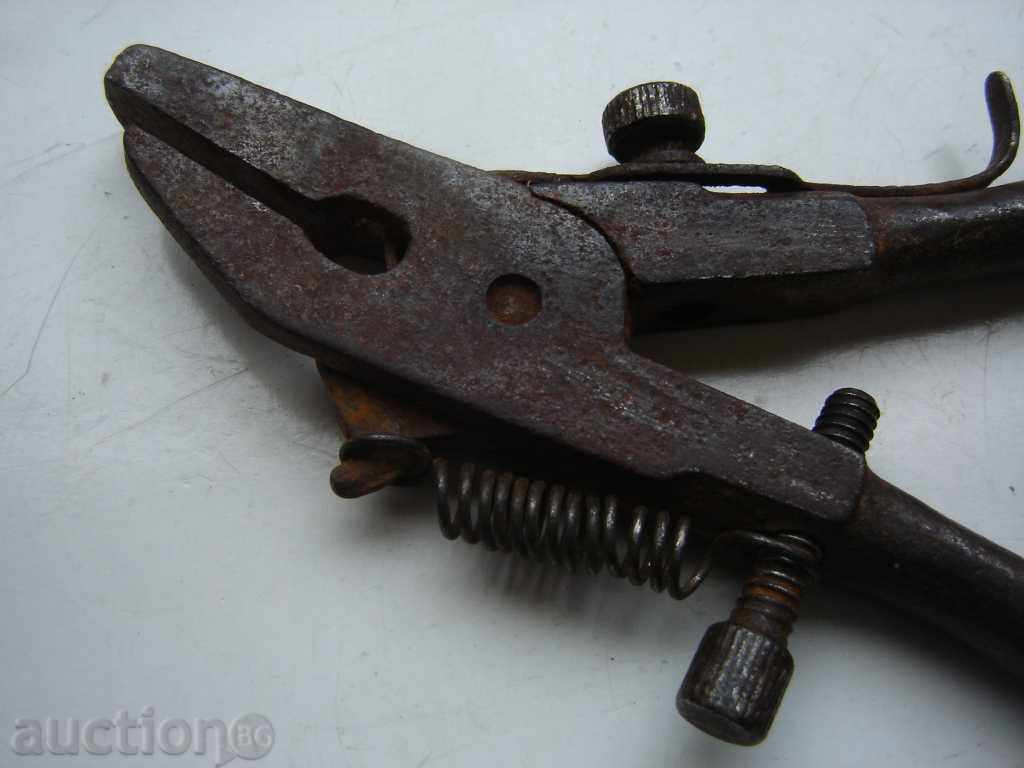 Livrarea INSTRUMENT VECHI INTERESANT Livrarea INSTRUMENT VECHI INTERESANT