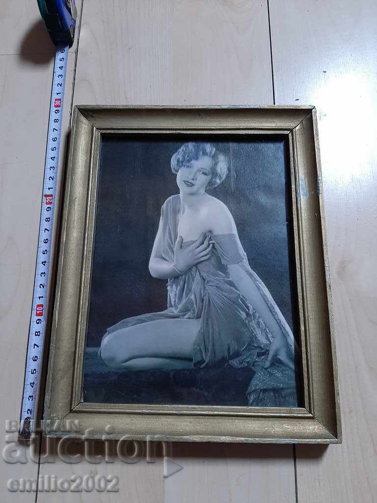 Картина в рамка - стара репродукция еротика