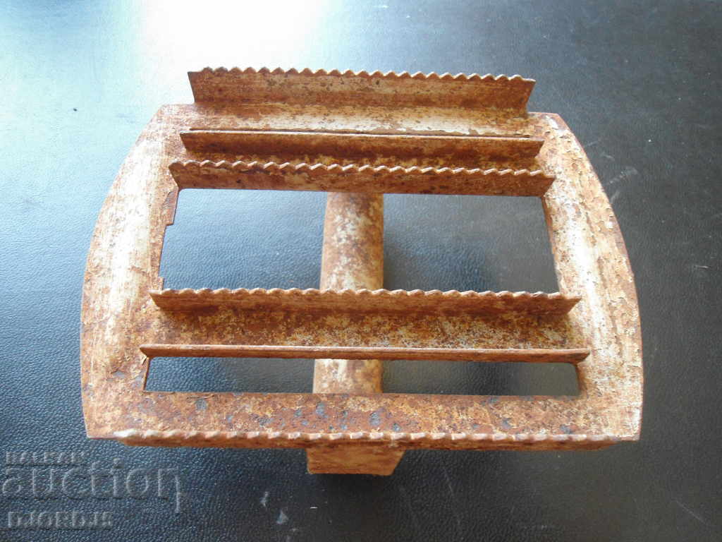 Auction Old tool Auction Old tool