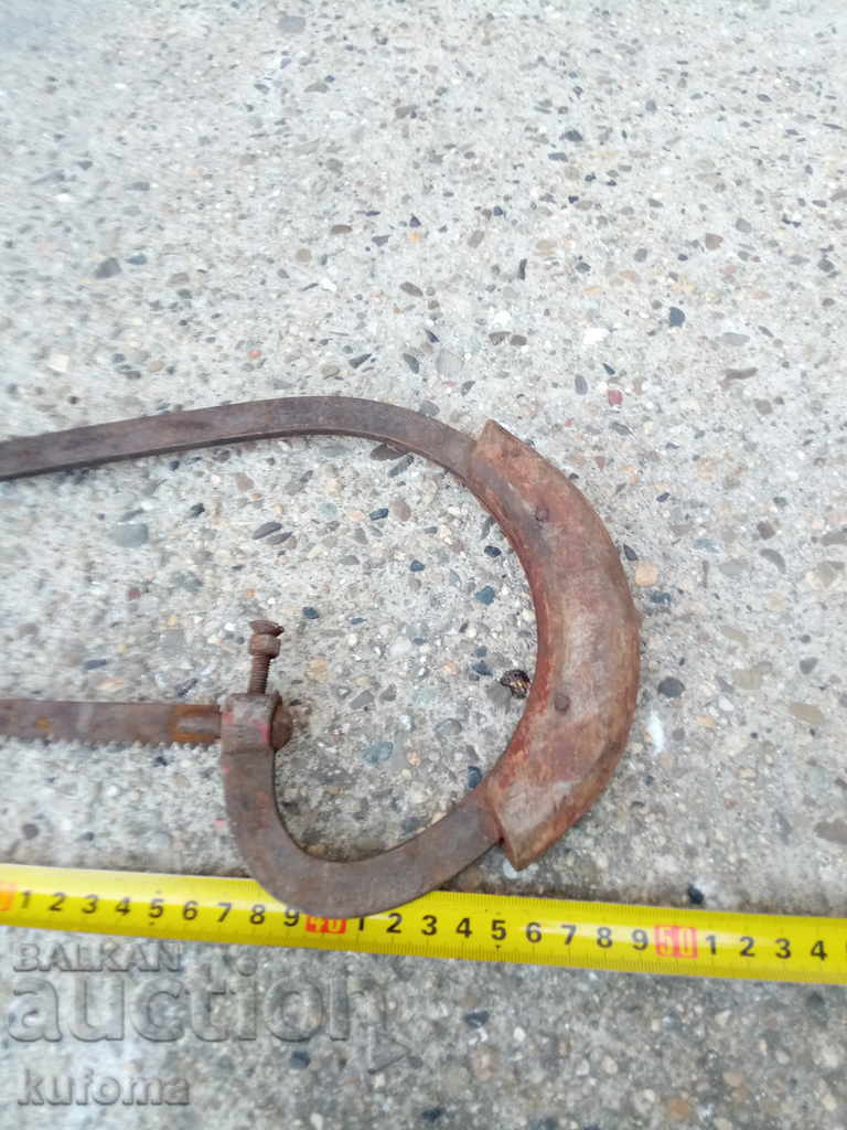 Old hand saw with price 14.99 BGN | € 7.66