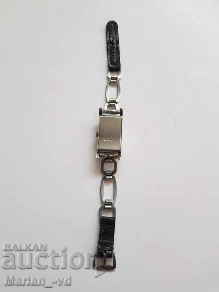 Доставка на Стар дамски часовник Deposee Доставка на Стар дамски часовник Deposee