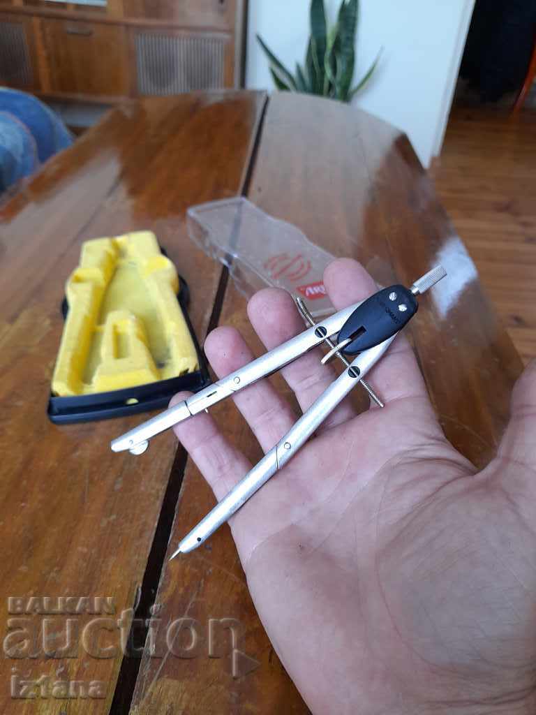 Delivery of Old compass Aristo Delivery of Old compass Aristo