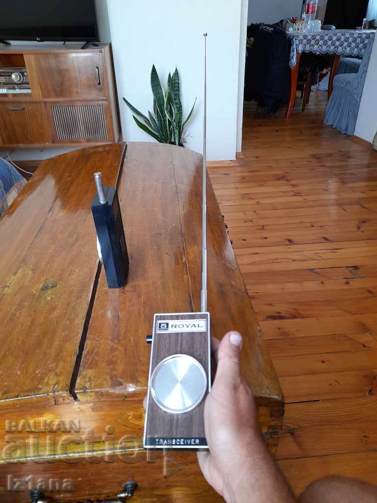 Old Walkie Talkie Royal - 5 Old Walkie Talkie Royal - 5