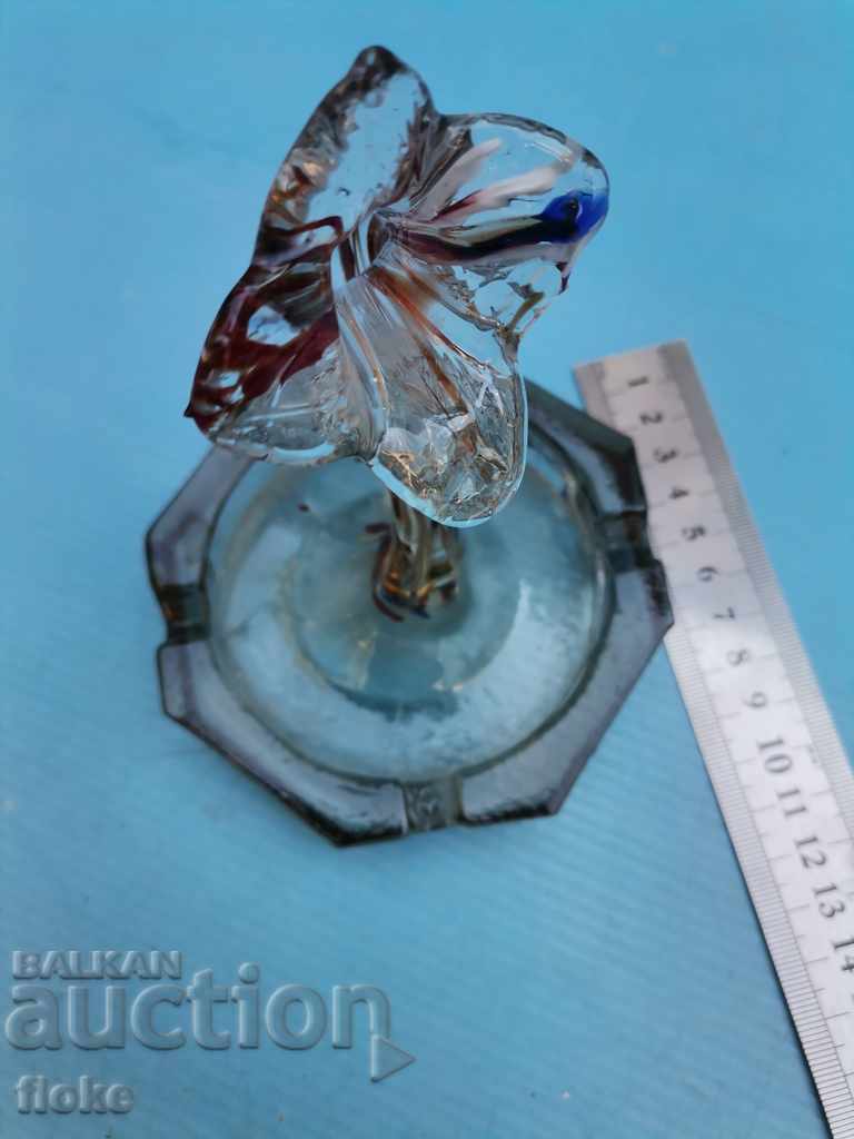 Delivery of Old ashtray - glass Delivery of Old ashtray - glass