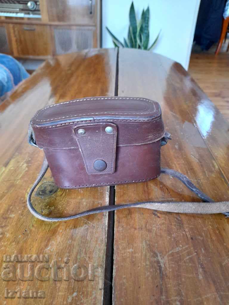 Delivery of Old Beier camera case Delivery of Old Beier camera case