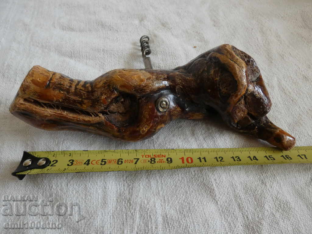 Delivery of Corkscrew wood Laurent Siret rochefort France France