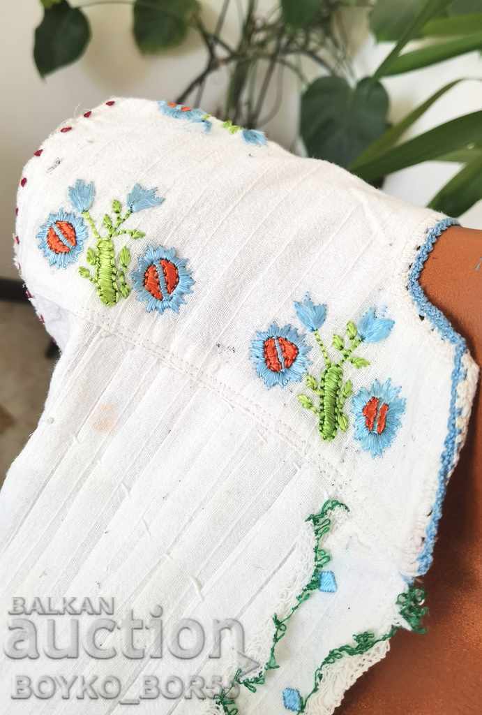 Auction Authentic Antique Royal Dress Blouse from Folk Costume Auction Authentic Antique Royal Dress Blouse from Folk Costume