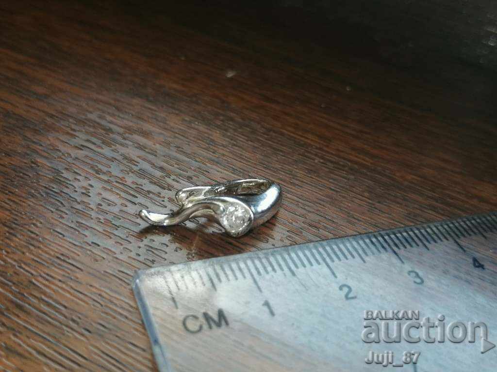 New silver pendant with zircon