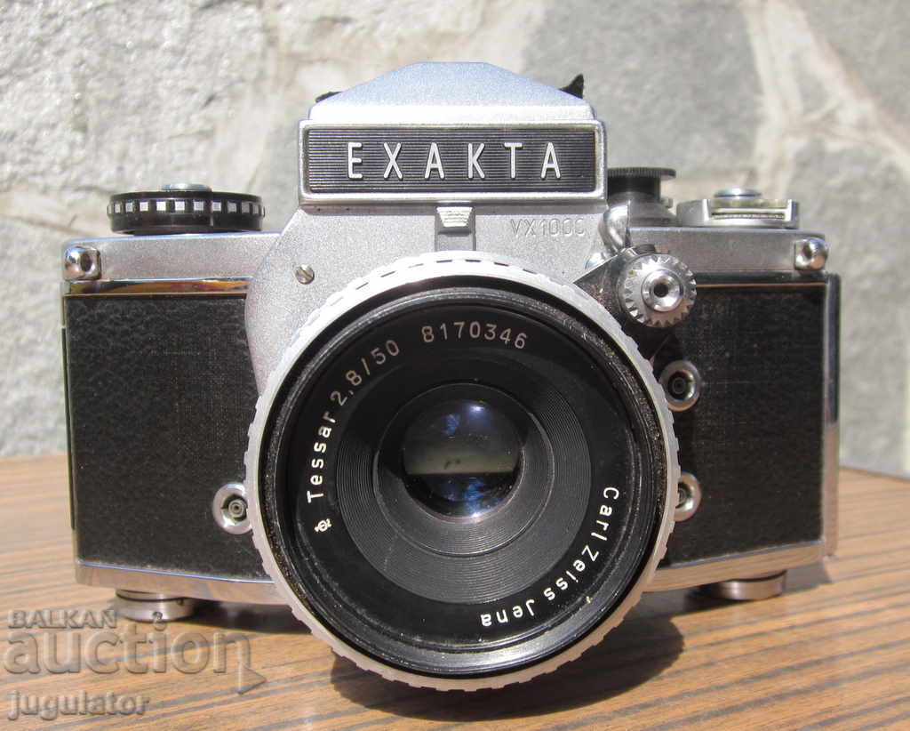 стар Германски фотоапарат EXAKTA VX 1000 и работи с цена € 70.00 | 136.91 лв.