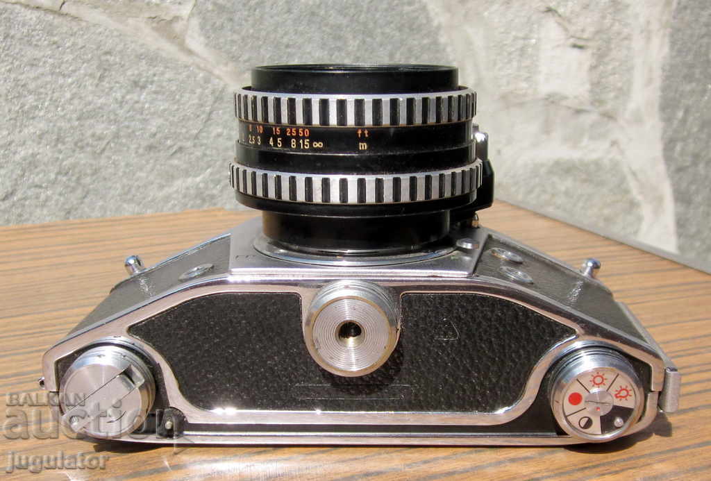 Auction old German camera EXAKTA VX 1000 and works Auction old German camera EXAKTA VX 1000 and works