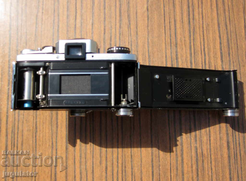 стар Германски фотоапарат EXAKTA VX 1000 и работи - 6