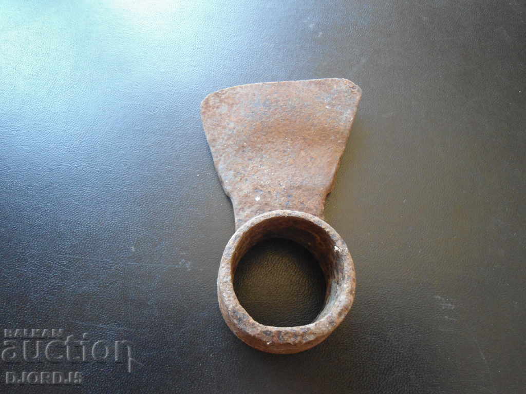 Auction  Ancient agricultural implements