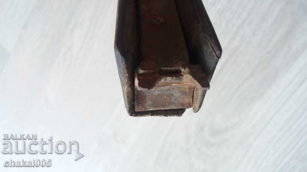 Livrarea Semi-cabană dintr-o veche cabană de vânătoare Livrarea Semi-cabană dintr-o veche cabană de vânătoare