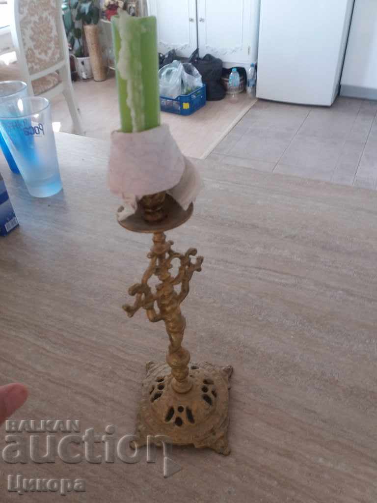 Auction  STAR BRONZE CANDLE