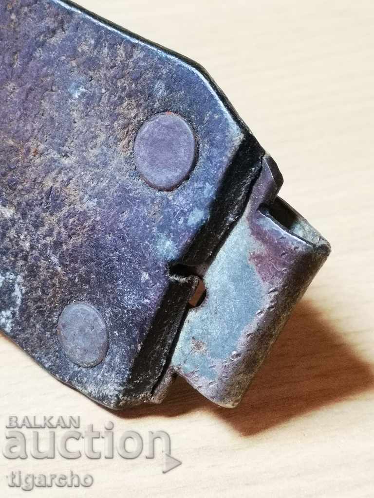 Delivery of Old soldier belt Delivery of Old soldier belt