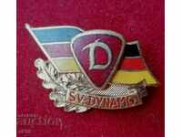 Стара  ГДР значка " Dinamo Berlin"