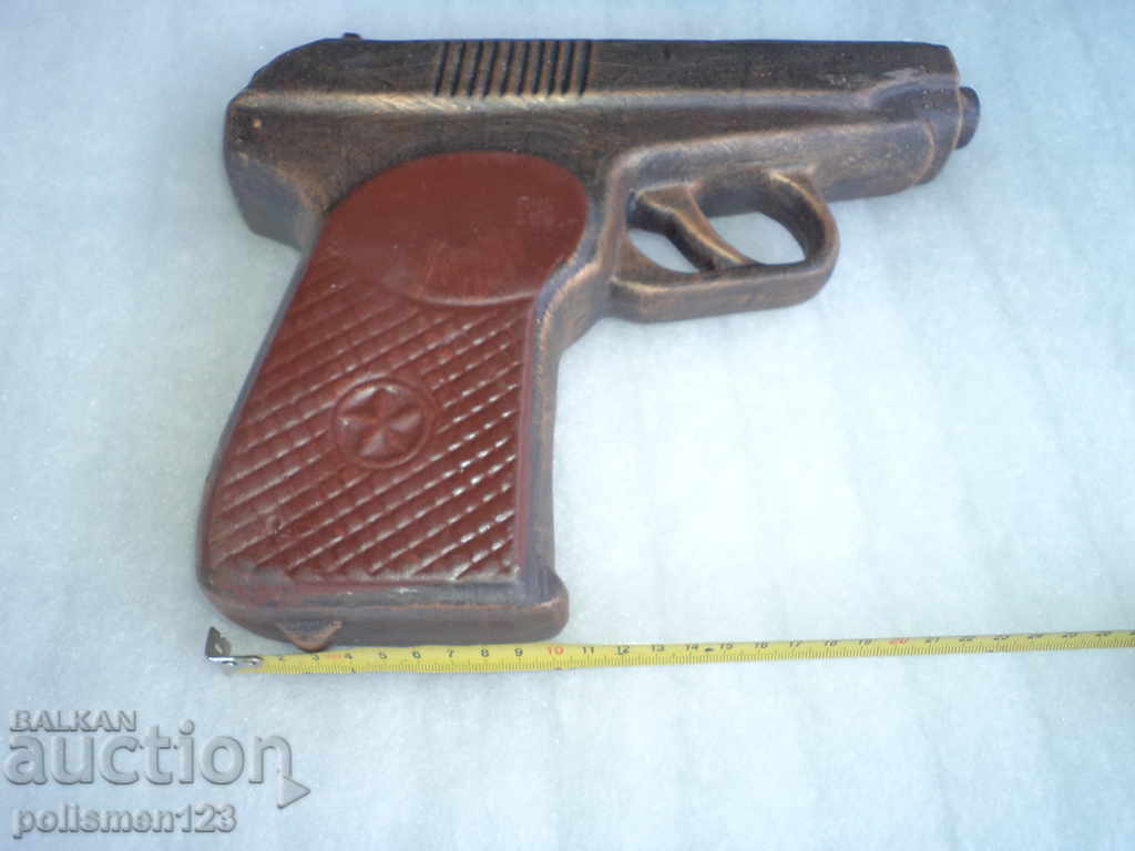 PISTOL cu preț 35.00 BGN | € 17.90 PISTOL cu preț 35.00 BGN | € 17.90