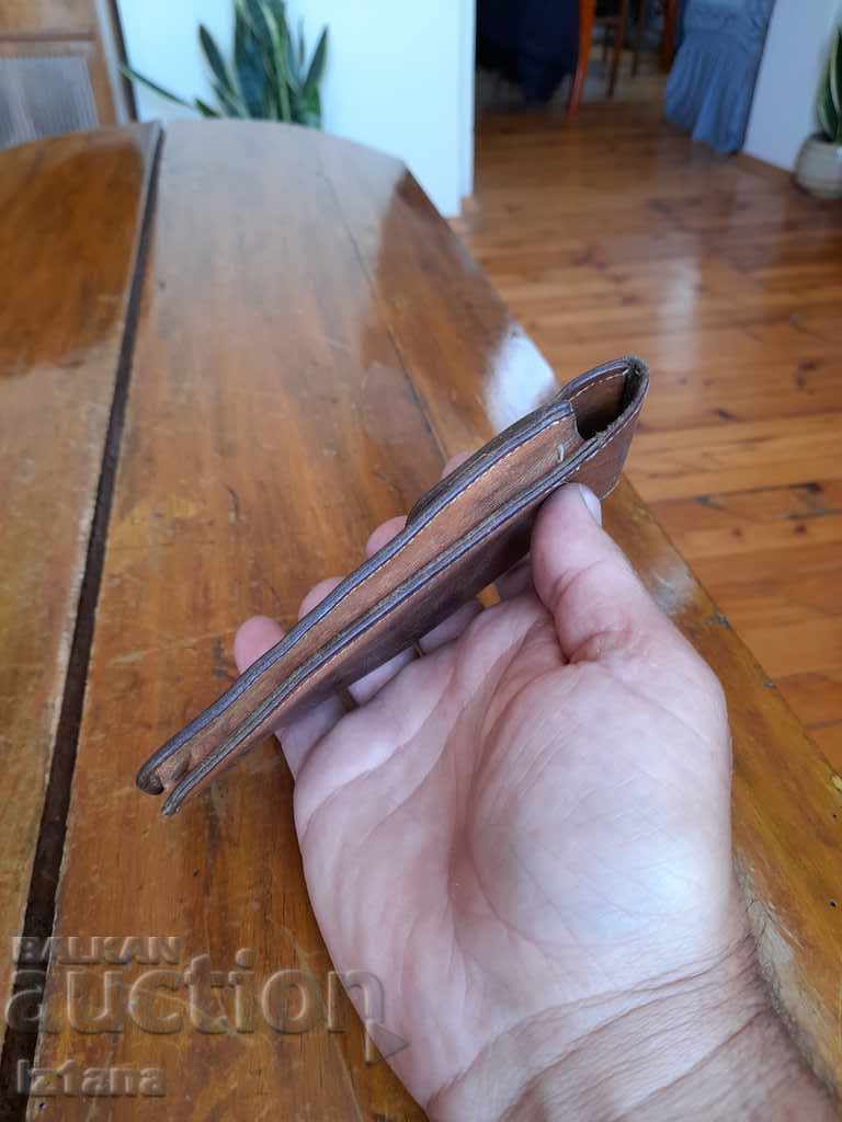 Old spectacle case with price 6.00 BGN | € 3.07 Old spectacle case with price 6.00 BGN | € 3.07