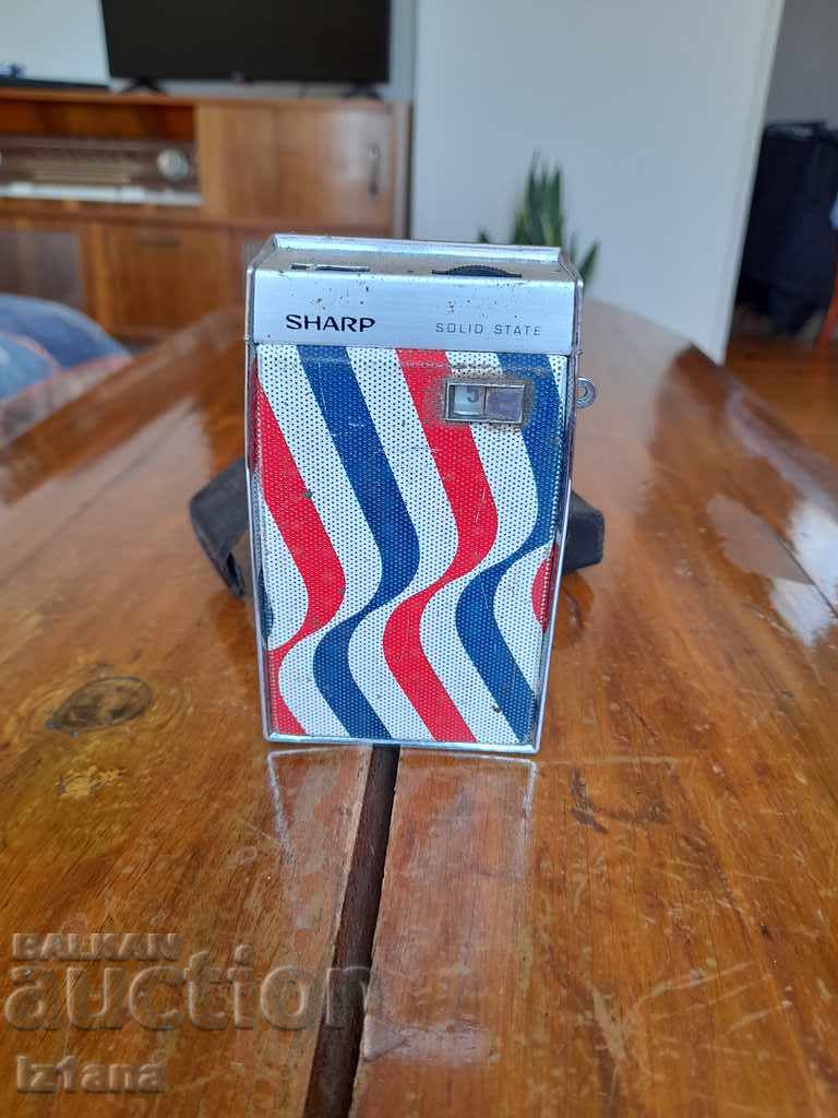 Radio veche, radio Sharp cu preț 25.00 BGN | € 12.78 Radio veche, radio Sharp cu preț 25.00 BGN | € 12.78