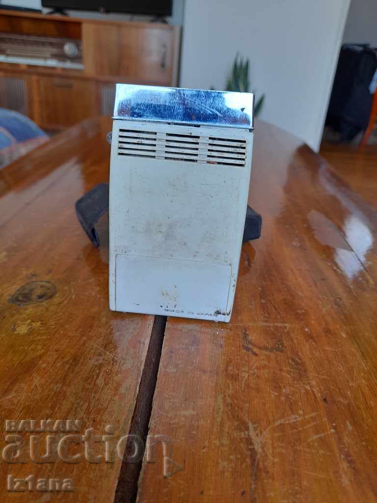 Livrarea Radio veche, radio Sharp Livrarea Radio veche, radio Sharp