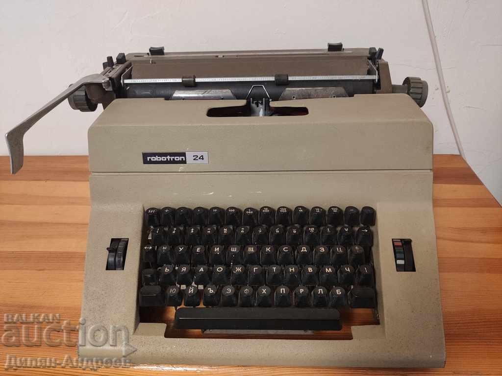 Retro 1986 Robotron 24 - Mașină de scris