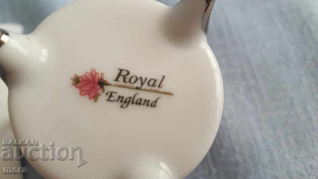 Stylish porcelain cup with saucer-Royal England - 6 Stylish porcelain cup with saucer-Royal England - 6