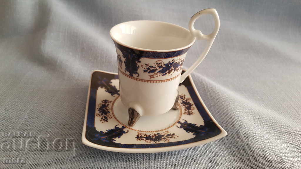 Stylish porcelain cup with saucer-Royal England
