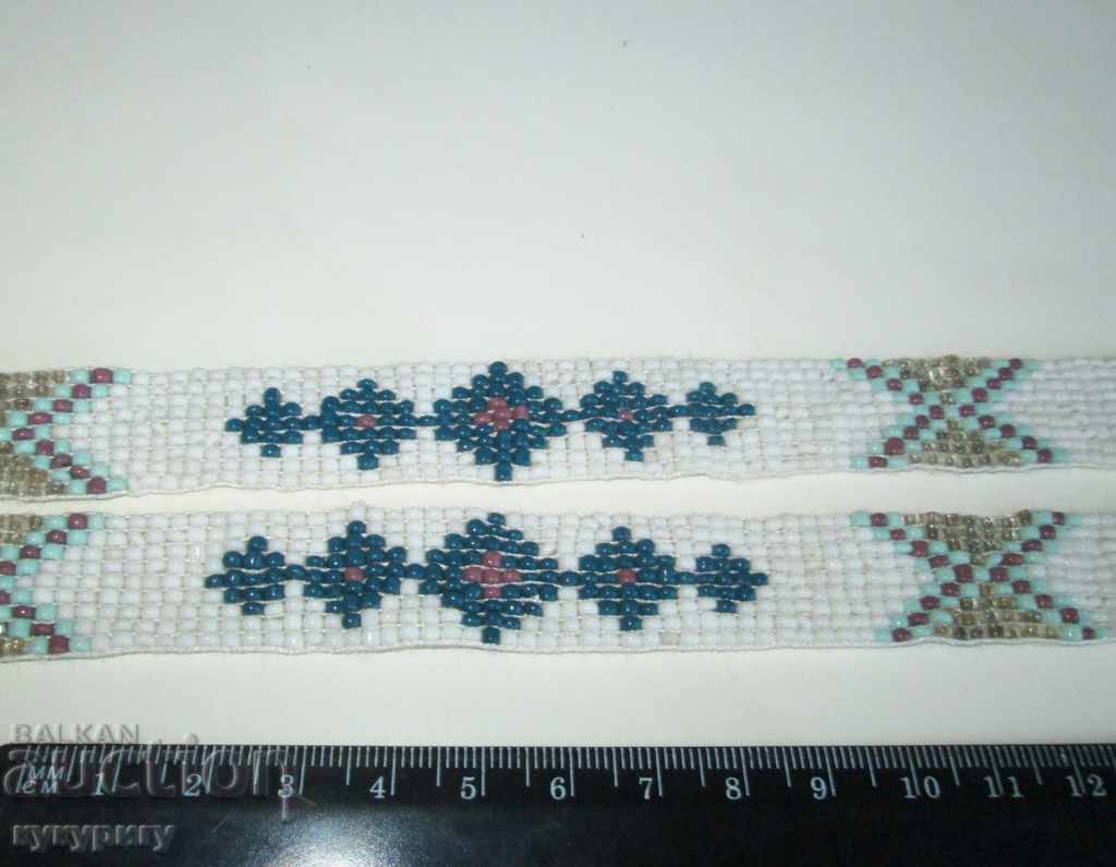 Colier vechi de bijuterii cu margele mărgele de sticlă lucrate manual cu preț 100.00 BGN | € 51.13