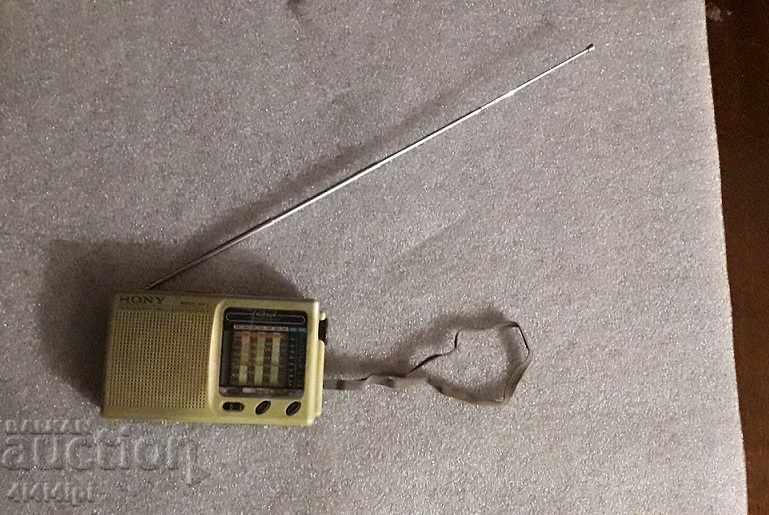 Mini radio. cu preț 5.00 BGN | € 2.56