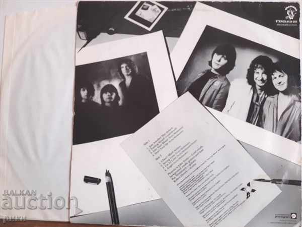 Phoenix - In Full View 1980 with price 25.00 BGN | € 12.78 Phoenix - In Full View 1980 with price 25.00 BGN | € 12.78