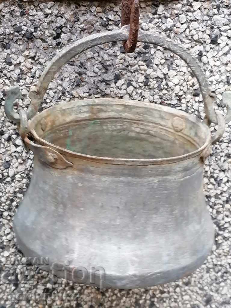 Old copper copper pot, cauldron