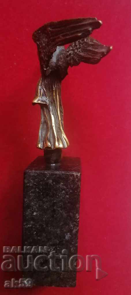 Auction Small sculpture, sculpture "Angel" - bronze. Auction Small sculpture, sculpture "Angel" - bronze.