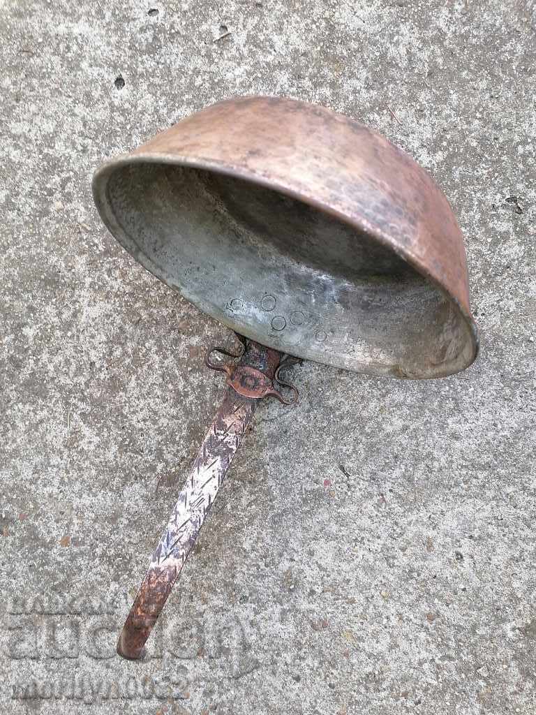 Стар меден тиган, бакър, тава, меден съд с цена 118.00 лв. | € 60.33 Стар меден тиган, бакър, тава, меден съд с цена 118.00 лв. | € 60.33