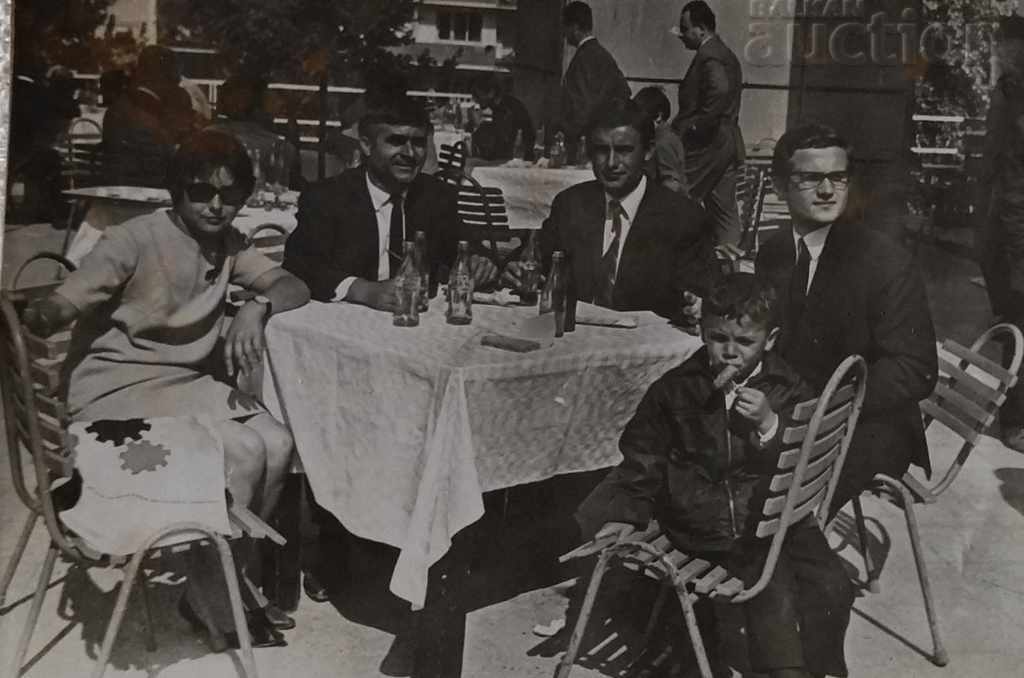 BEER - GRILL COCA-COLA ESTABLISHMENT PHOTO 196