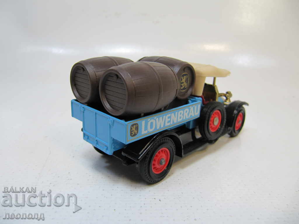 Delivery of OLD RETRO METAL CROSLEY MATCHBOX MOY ENGLAND CAR Delivery of OLD RETRO METAL CROSLEY MATCHBOX MOY ENGLAND CAR