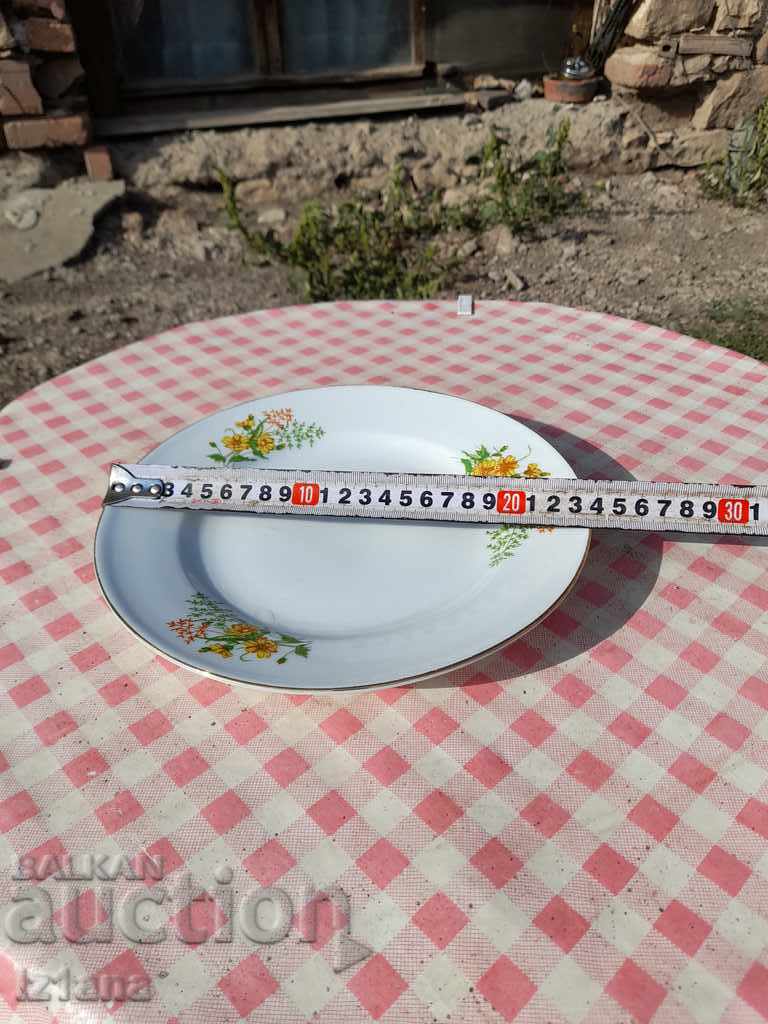 An old porcelain dish - 5 An old porcelain dish - 5