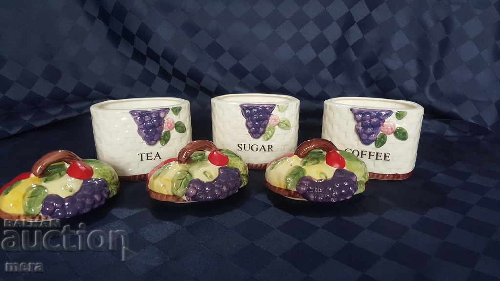 Delivery of Containers for spices - 3 pieces Delivery of Containers for spices - 3 pieces