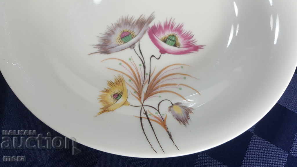 Πορσελάνινες βαθιές πλάκες - Λιμόζ με τιμή 28.00 BGN | € 14.32 Πορσελάνινες βαθιές πλάκες - Λιμόζ με τιμή 28.00 BGN | € 14.32