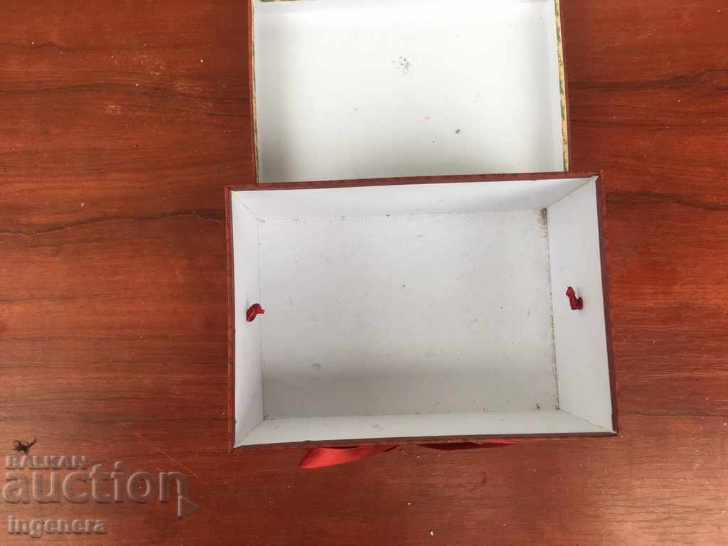 Auction CHRISTMAS BOX GIFT NEW Auction CHRISTMAS BOX GIFT NEW