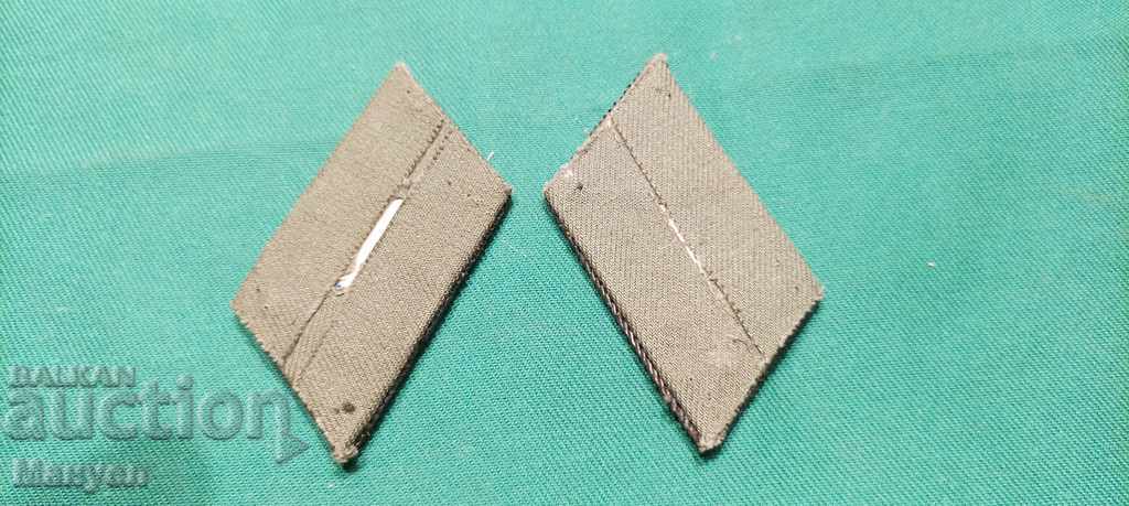 Vând butoniere militare cu preț 9.00 BGN | € 4.60