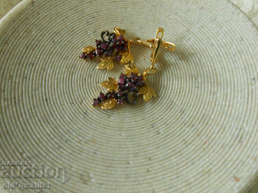 Delivery of Earrings, 925 Silver with Gold Plating and Ruby Rubies Delivery of Earrings, 925 Silver with Gold Plating and Ruby Rubies