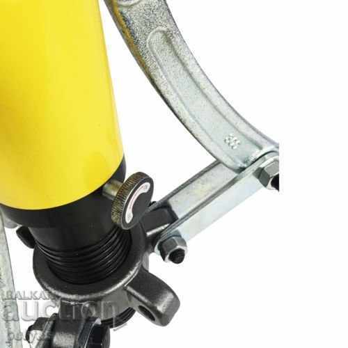 Delivery of Hydraulic bearing clamp 20 tons, three-arm