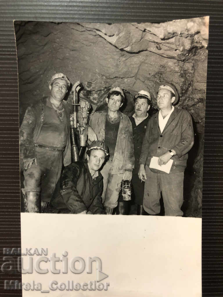 Delivery of Old photo miner miners in a mine mine Delivery of Old photo miner miners in a mine mine
