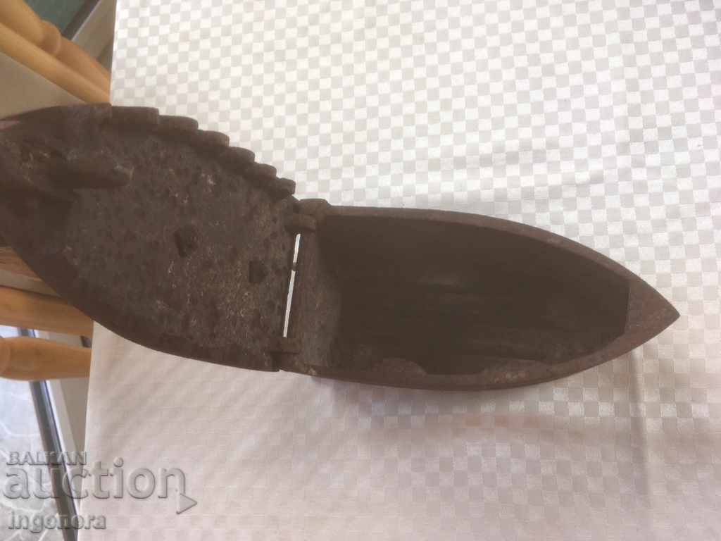 CHERRY IRON ANTIQUE - 5