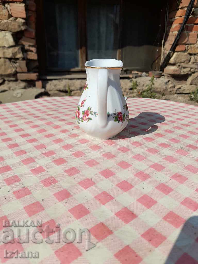 Delivery of An old porcelain jug, a jug Delivery of An old porcelain jug, a jug