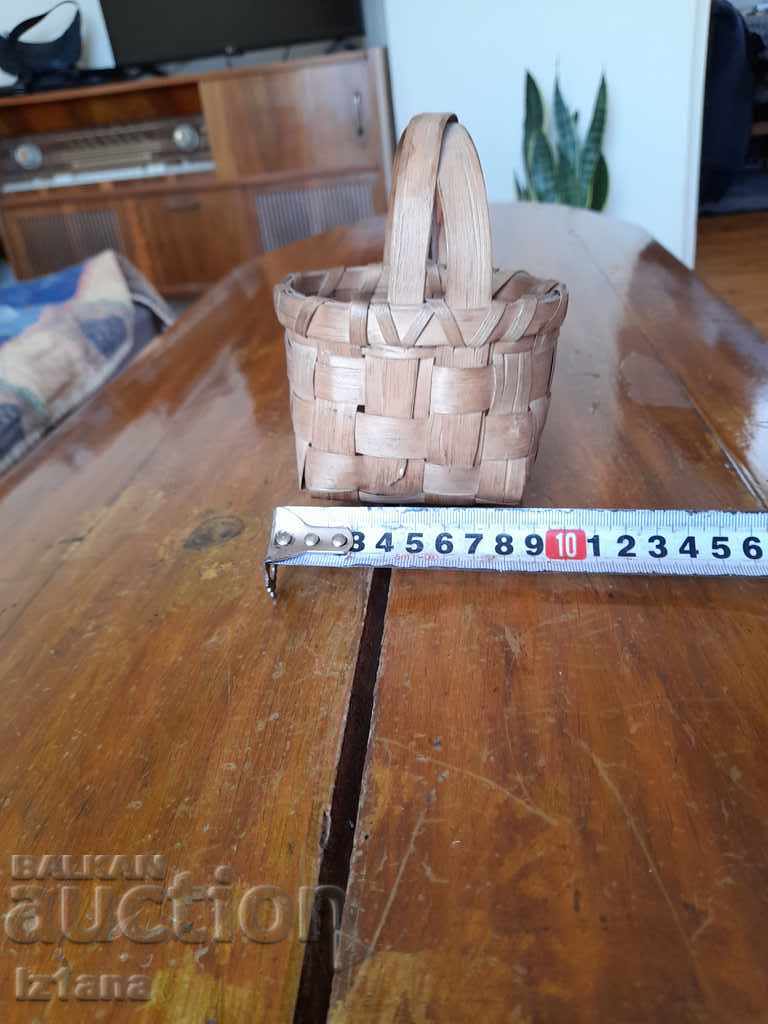 Auction Old basket, basket Auction Old basket, basket