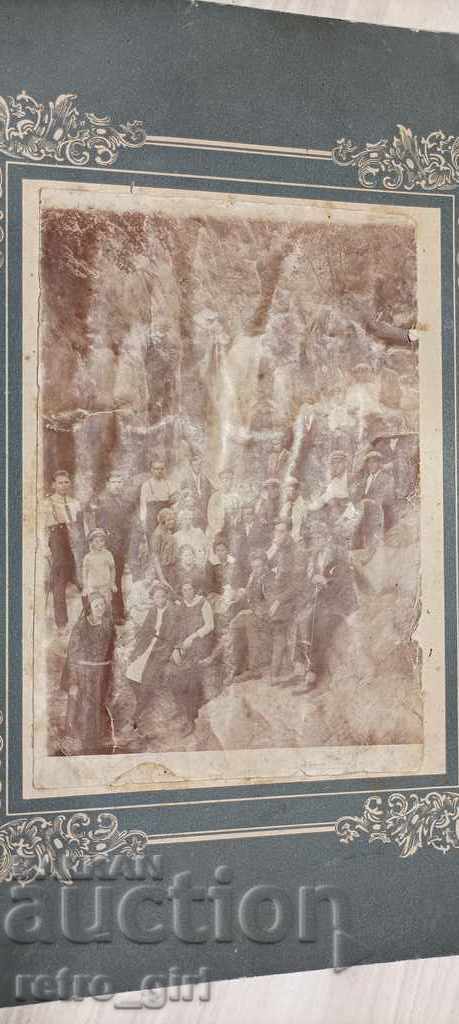 I am selling an old photo, cardboard. with price 6.40 BGN | € 3.27 I am selling an old photo, cardboard. with price 6.40 BGN | € 3.27