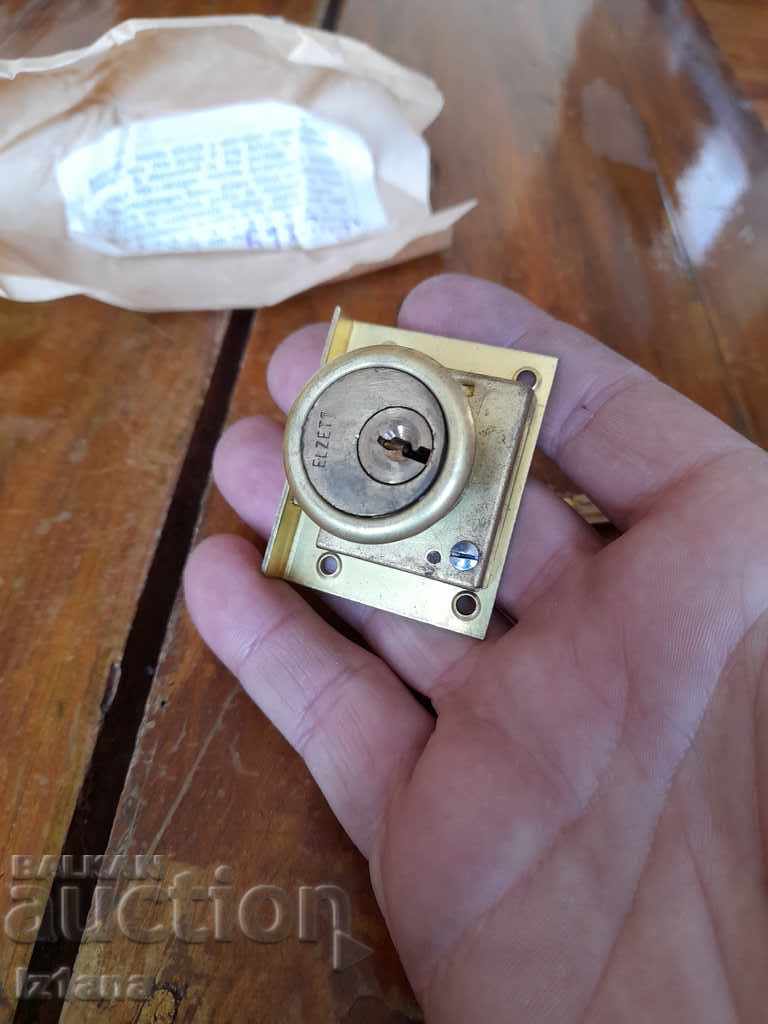 Auction  Old lock, Elzett lock